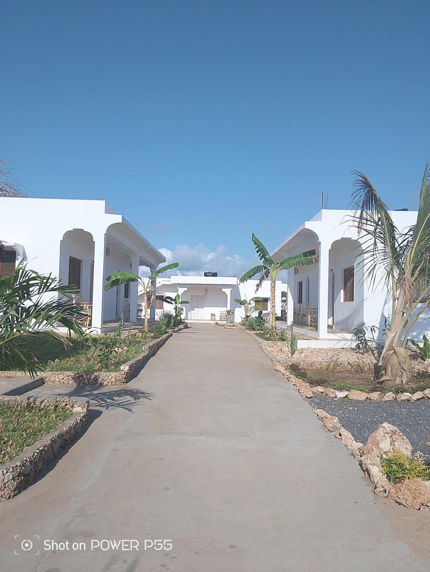 Bed and Breakfast Red Land House Watamu Exteriér fotografie