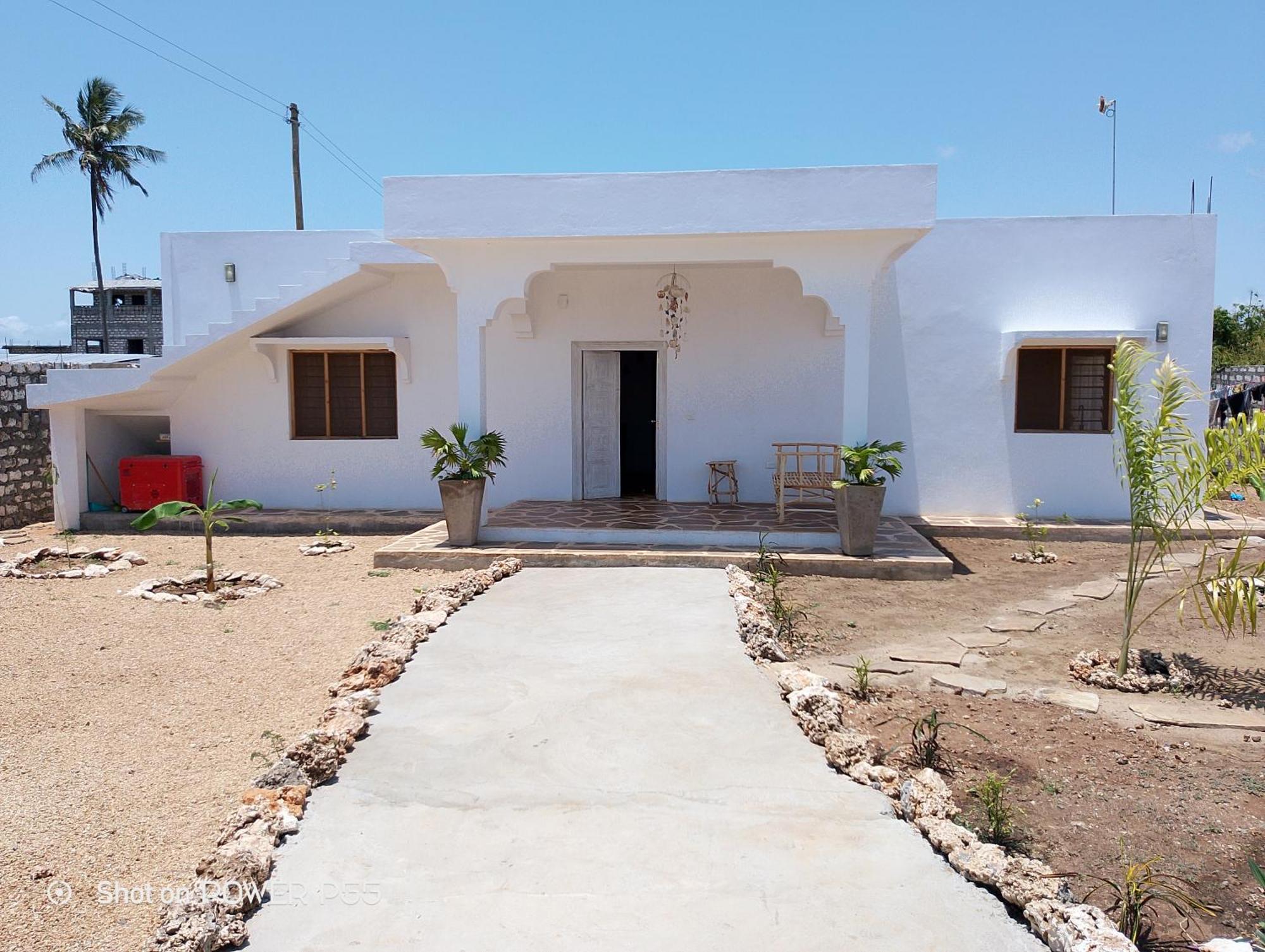 Bed and Breakfast Red Land House Watamu Exteriér fotografie
