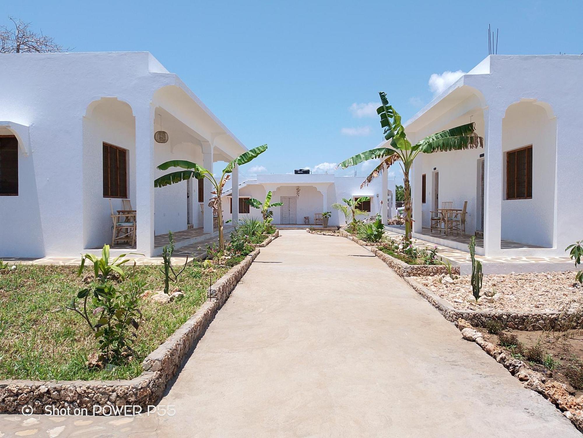 Bed and Breakfast Red Land House Watamu Exteriér fotografie
